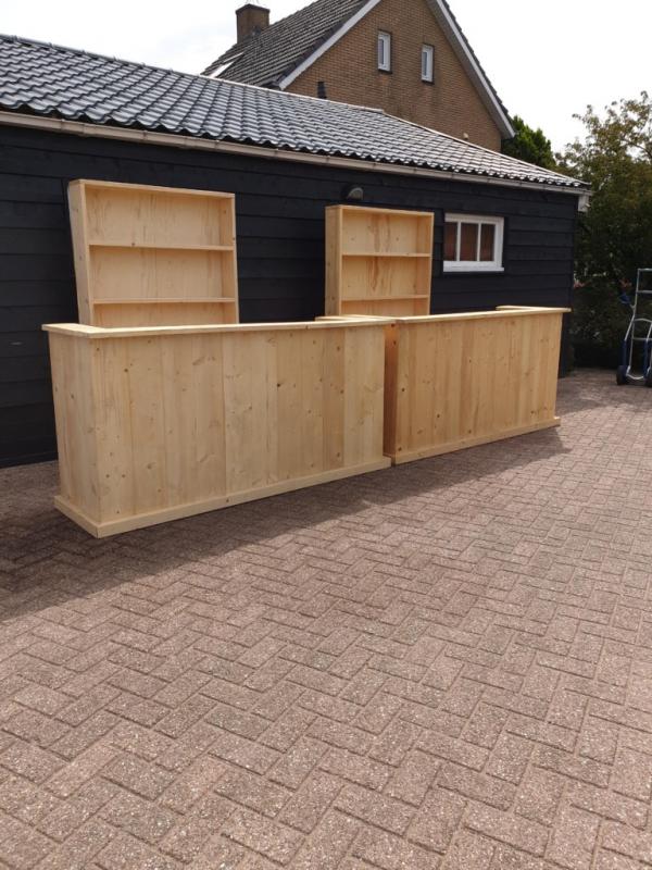 dubbele bar met achterkast
